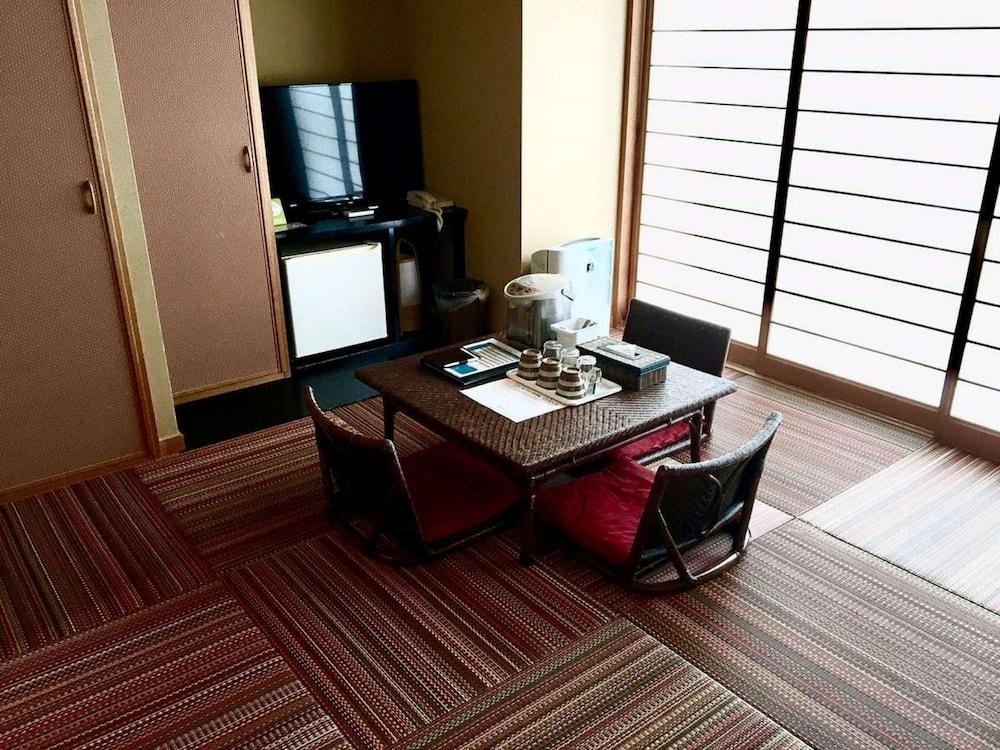 Hotel East China Sea 3*