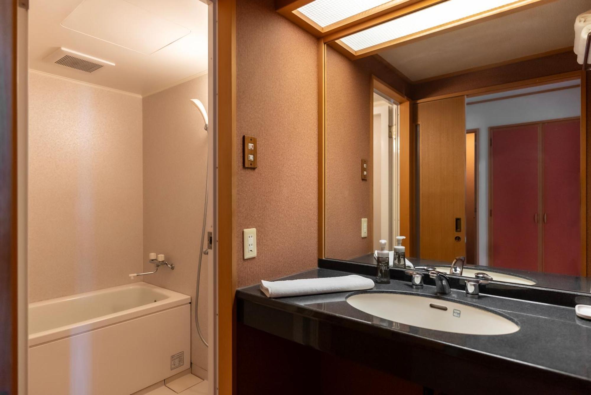 Hotel East China Sea 3*